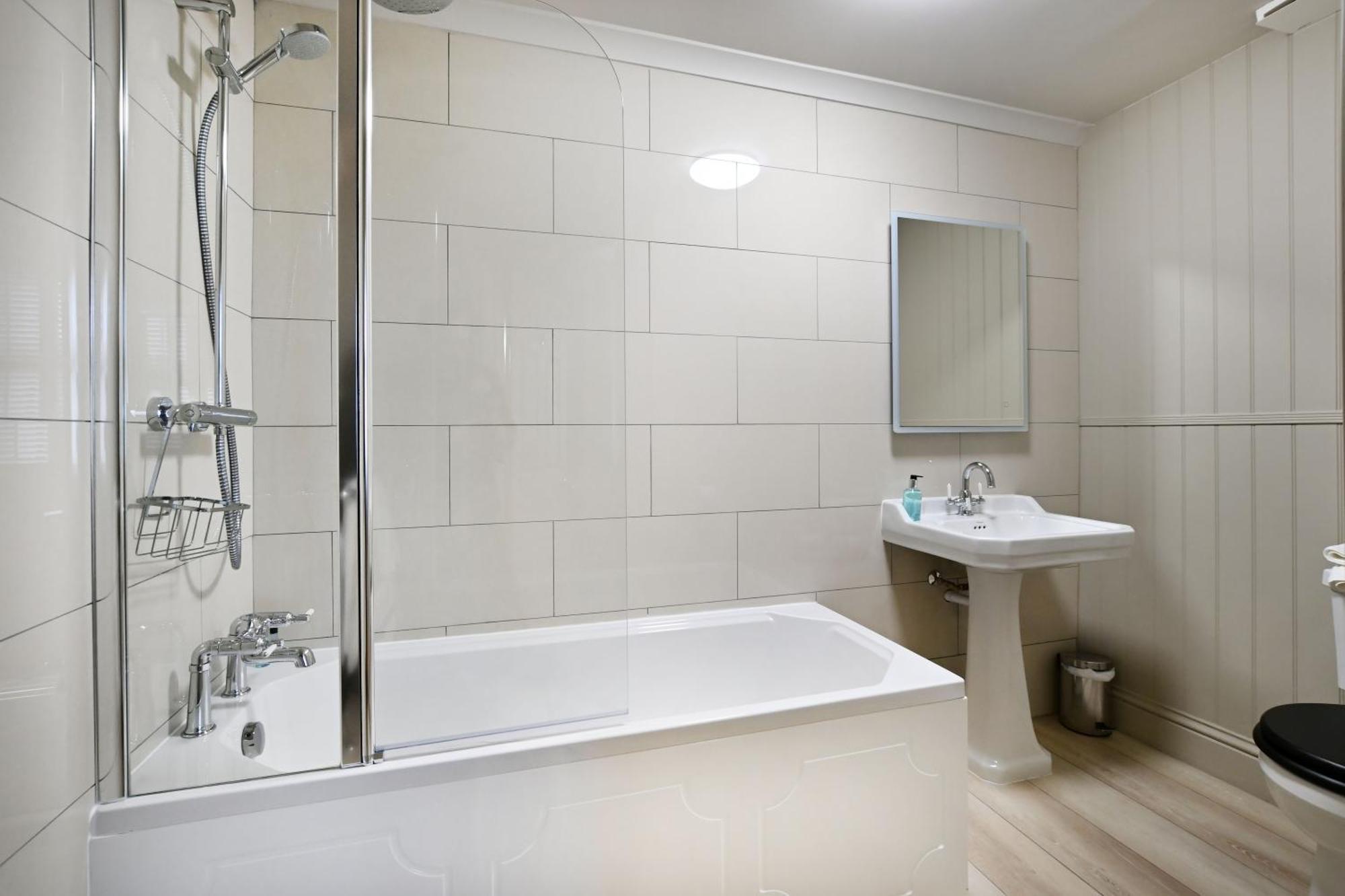 Stanton Manor Hotel Chippenham  Dış mekan fotoğraf